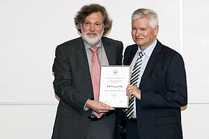 Prof. Lubitz (ri.) with Prof. Prisner, president of the International EPR Society.